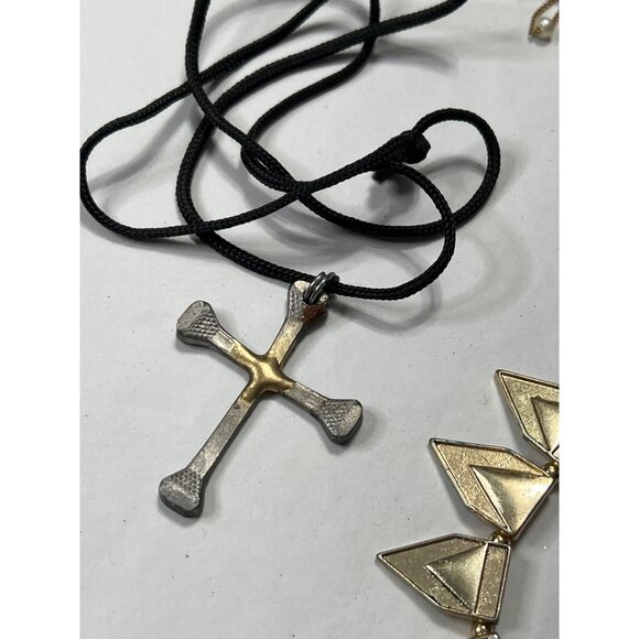 Mixed Lot Of 16 Goth Jewelry Pieces - Picture 7 of 8